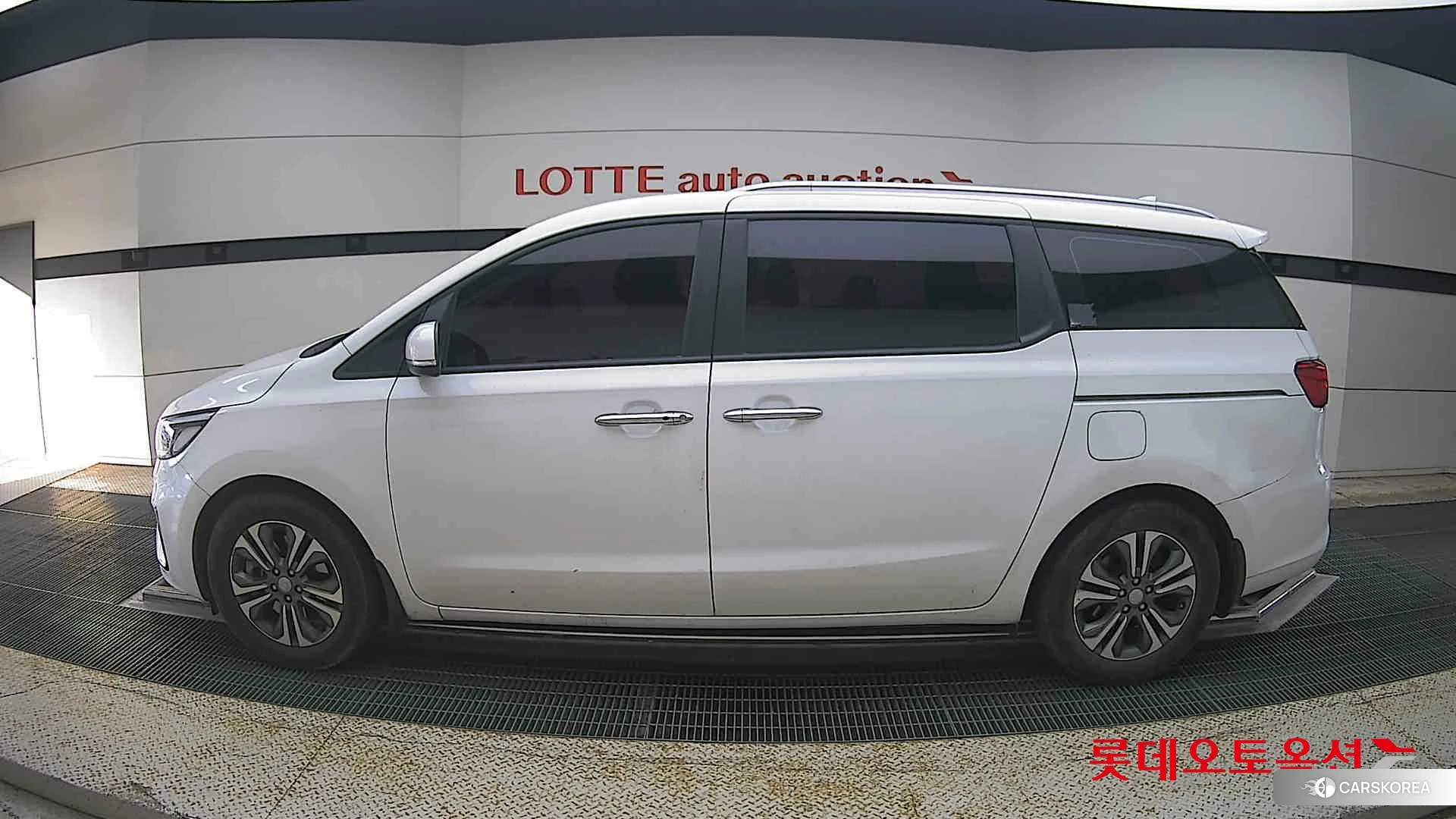 Kia Carnival id 4909240 из Кореи 35