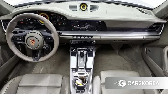 Porsche 911(992) id 3032450 из Кореи 17