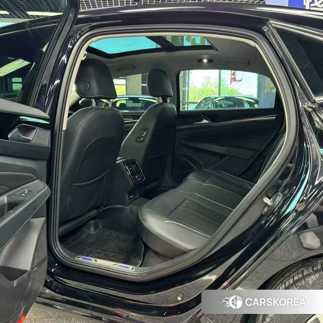 Volkswagen Passat PHEV id 4276258 из Китая 7