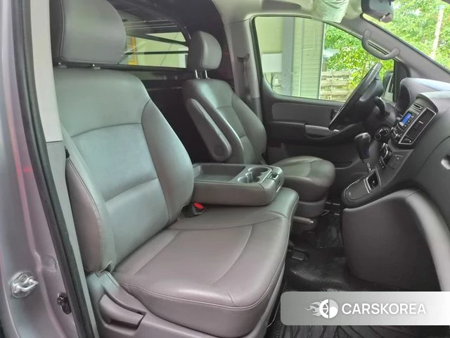 Hyundai The New Grand Starex id 4632318 из Кореи 16