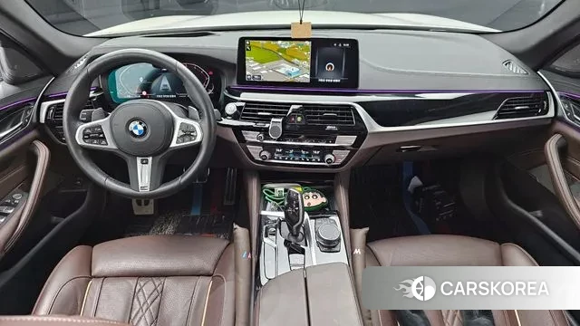 BMW 5 Series (G30) id 3053462 из Кореи 17