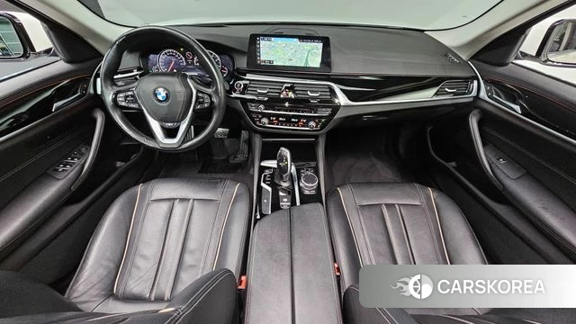 BMW 5 Series (G30) id 3808212 из Кореи 17