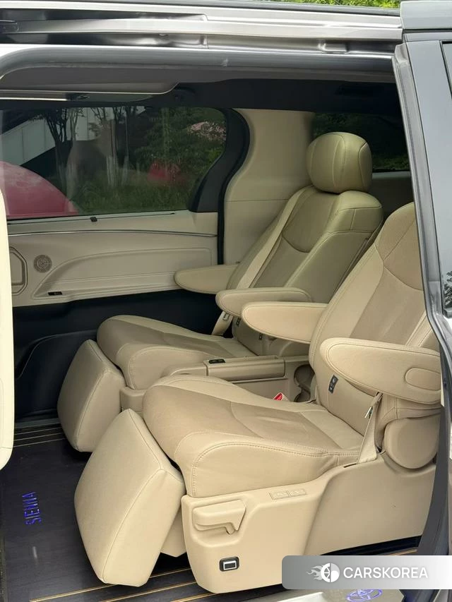 Toyota Saina id 4348758 из Китая 7