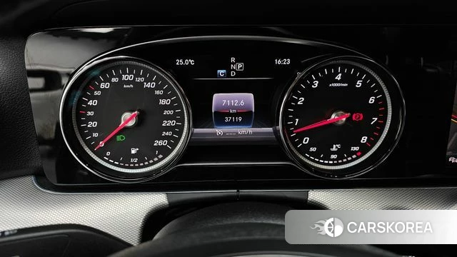 Mercedes-Benz E-Class W213 id 4837216 из Кореи 32