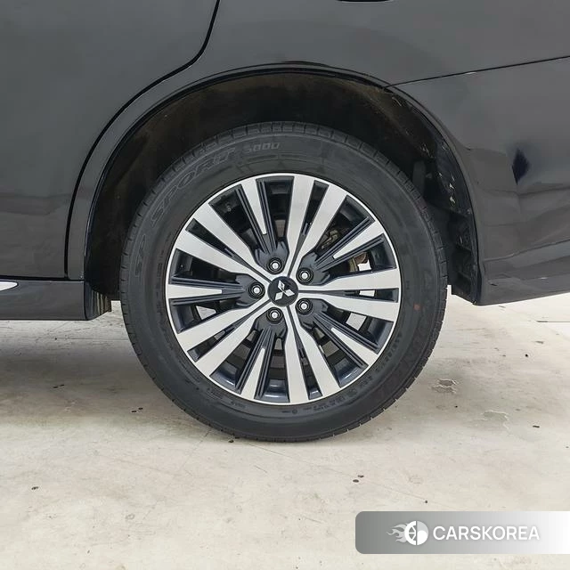 Mitsubishi  Outlander id 4208948 из Китая 14