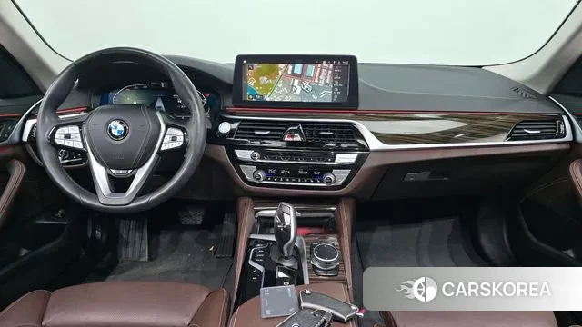 BMW 5 Series (G30) id 3383432 из Кореи 17