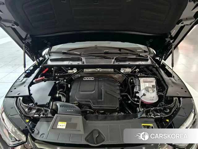 Audi Q5L id 4301000 из Китая 17