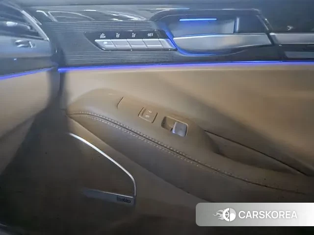 Genesis G90 id 3004785 из Кореи 10