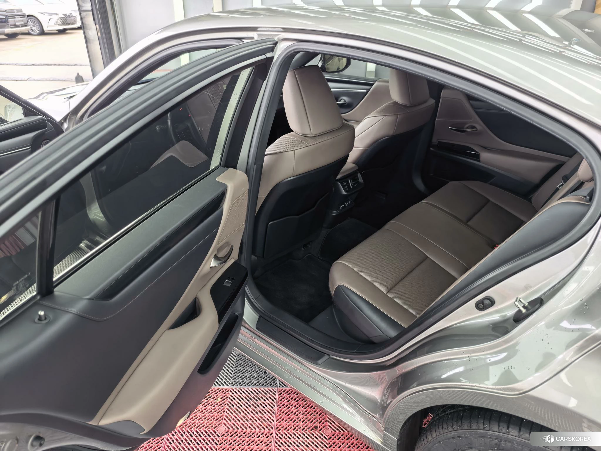 Lexus ES id 4454519 из Китая 7