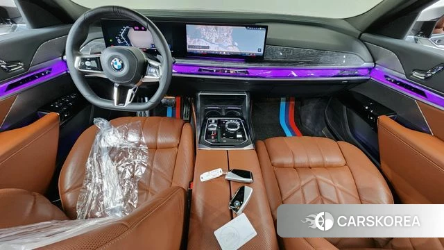 BMW 7 Series (G70) id 3811353 из Кореи 17