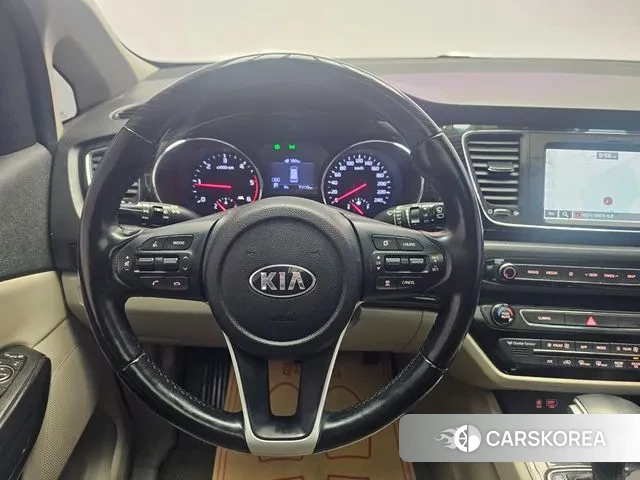 Kia The New Carnival id 3391379 из Кореи 17