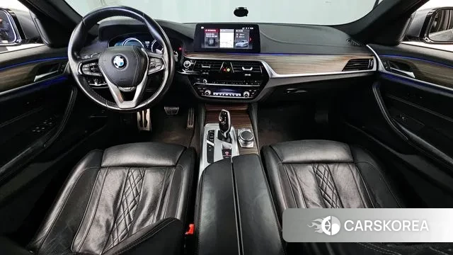 BMW 5 Series (G30) id 3563397 из Кореи 17