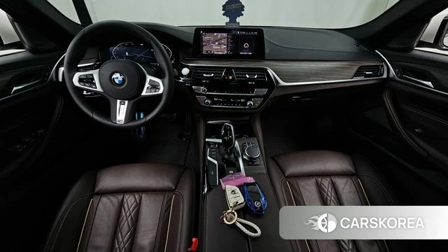 BMW 5 Series (G30) id 4496038 из Кореи 36