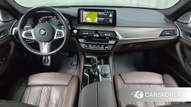 BMW 5 Series (G30) id 3519491 из Кореи 17