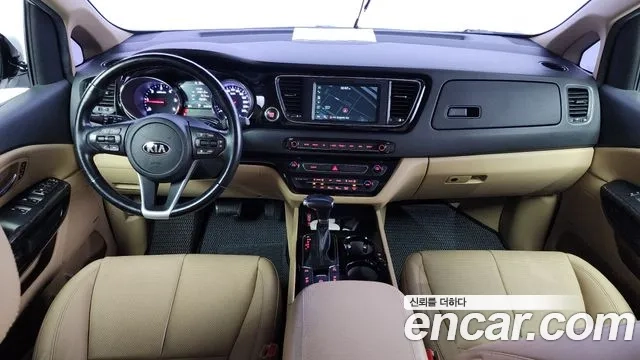 Kia The New Carnival id 2937283 из Кореи 17