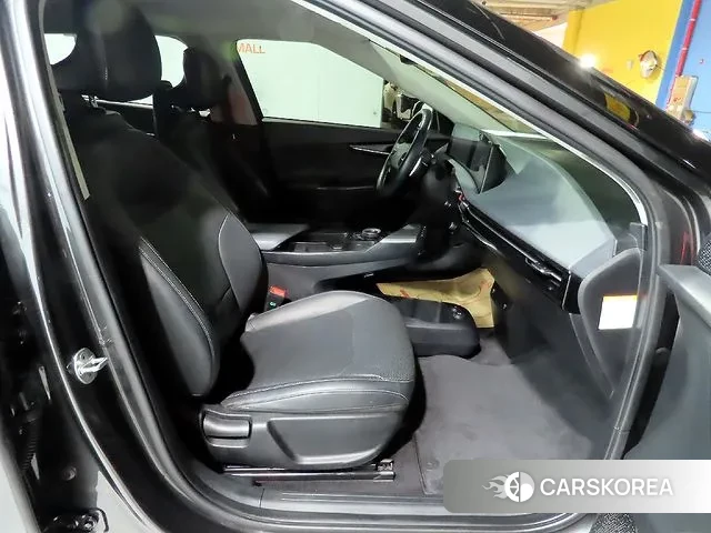 Kia EV6 id 3556378 из Кореи 17