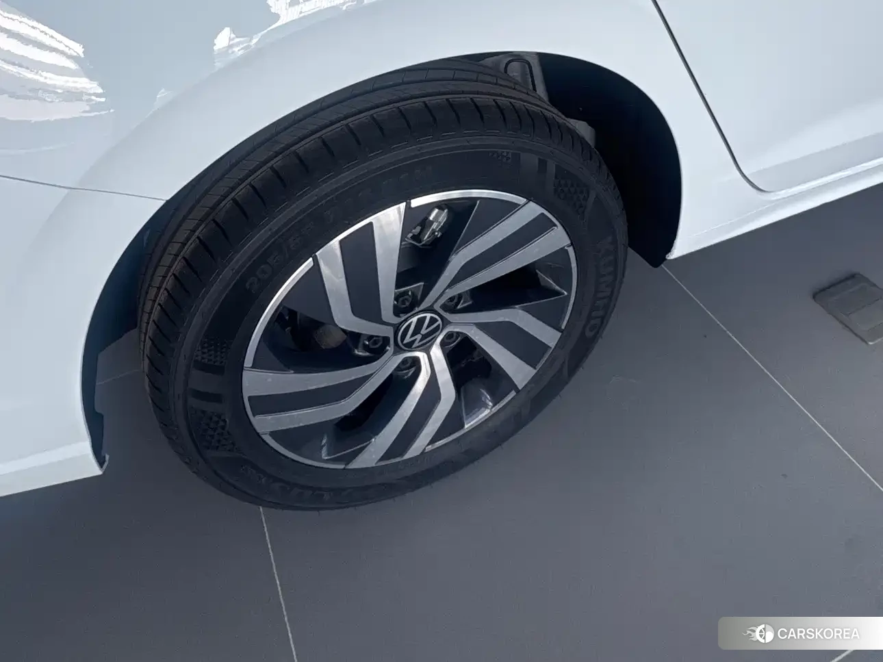 Volkswagen Bora id 4599527 из Китая 11