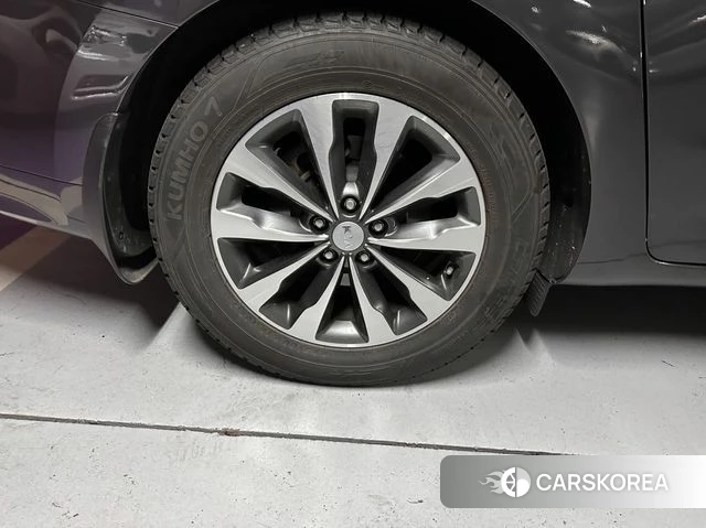 Kia All New Carnival id 4300609 из Кореи 9