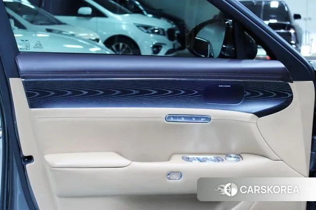 Genesis G90 (RS4) id 3757452 из Кореи 17