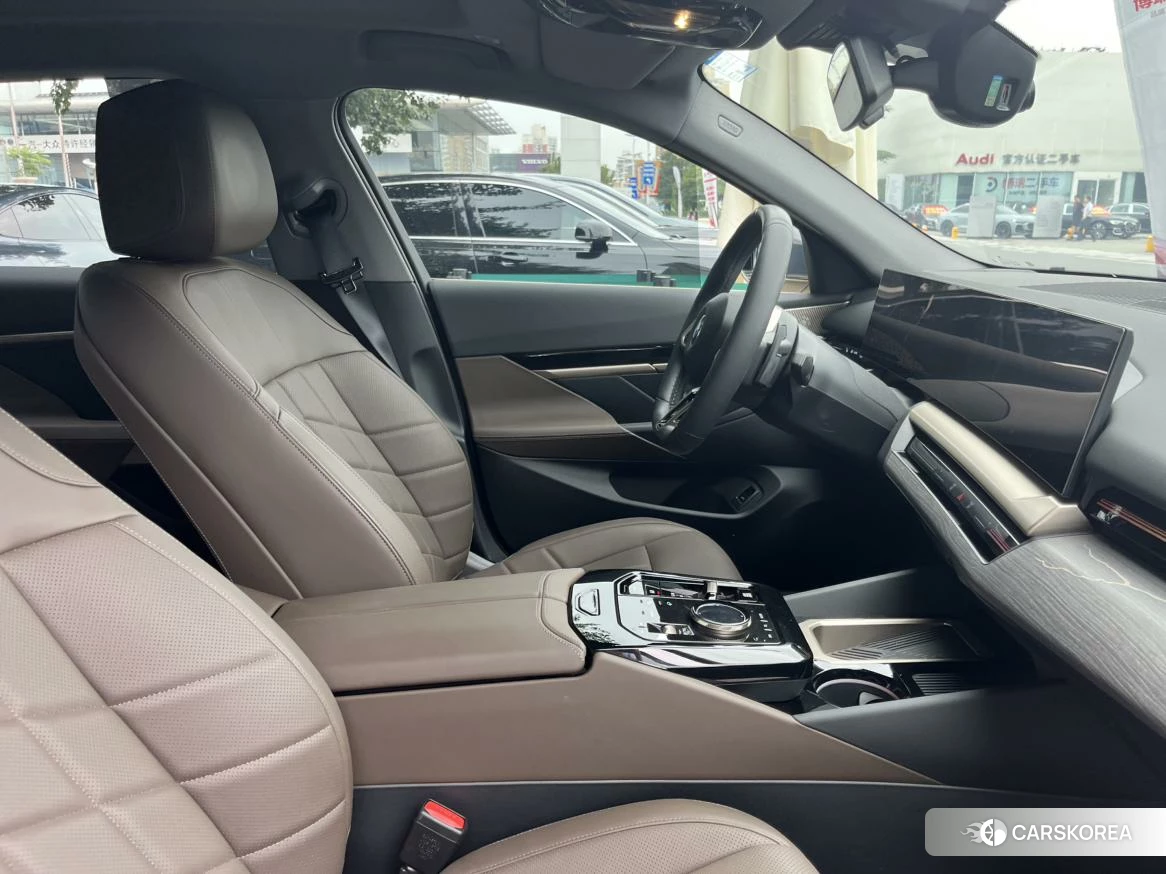 BMW 5 series id 4419521 из Китая 16