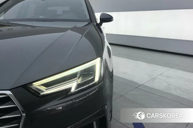 Audi A4L id 4253072 из Китая 14