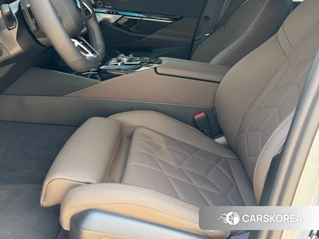 BMW 5 Series (G60) id 4441465 из Кореи 9