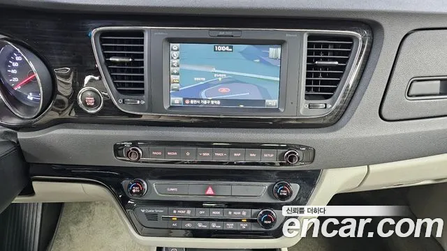 Kia The New Carnival id 2700896 из Кореи 17