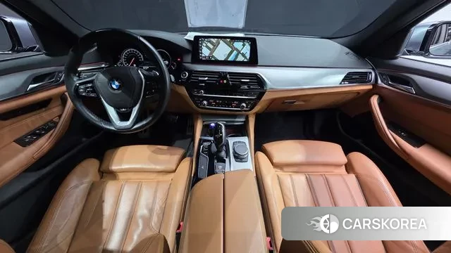 BMW 5 Series (G30) id 3703930 из Кореи 17