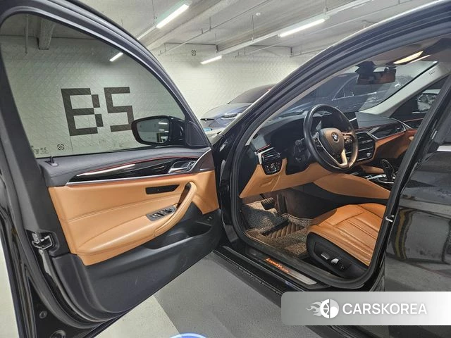 BMW 5 Series (G30) id 4339078 из Кореи 9