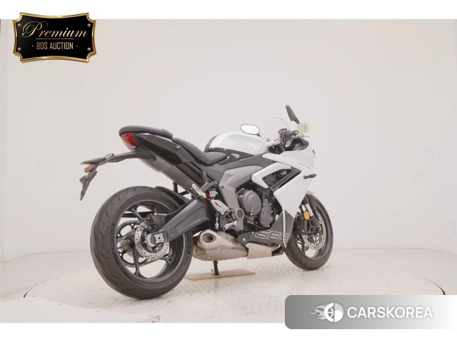 Triumph DAYTONA 660 2025 из Японии, фото 5
