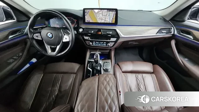 BMW 5 Series (G30) id 3438112 из Кореи 17