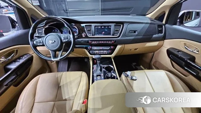 Kia The New Carnival id 3270143 из Кореи 17