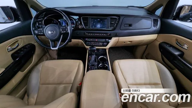 Kia The New Carnival id 2379637 из Кореи 17