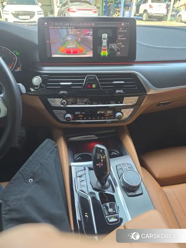 BMW 5 Series (G30) id 3770742 из Кореи 8