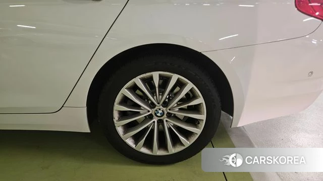 BMW 5 Series (G30) id 4020520 из Кореи 8