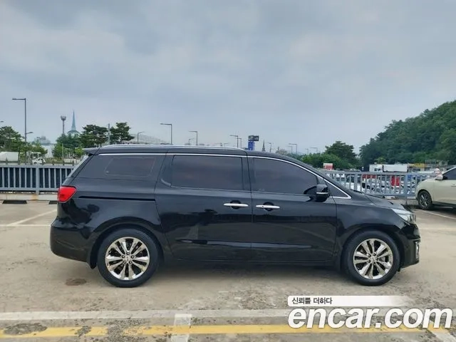 Kia All New Carnival id 2872799 из Кореи 17