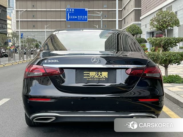 Mercedes-Benz E-class id 3907858 из Китая 19