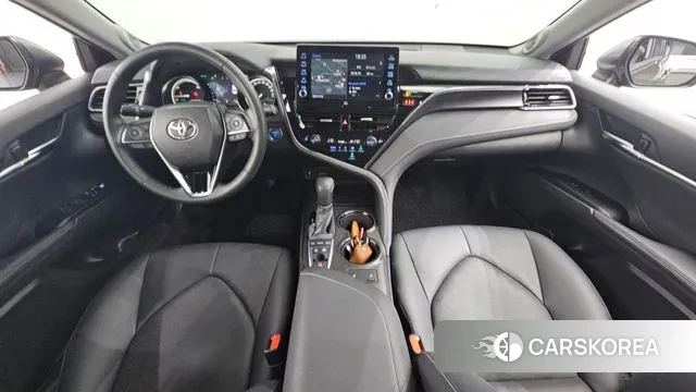 Toyota Camry (XV70) id 3074055 из Кореи 17