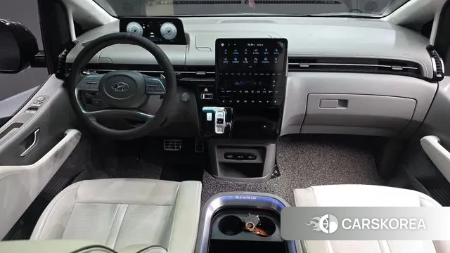 Hyundai Staria id 3735792 из Кореи 17