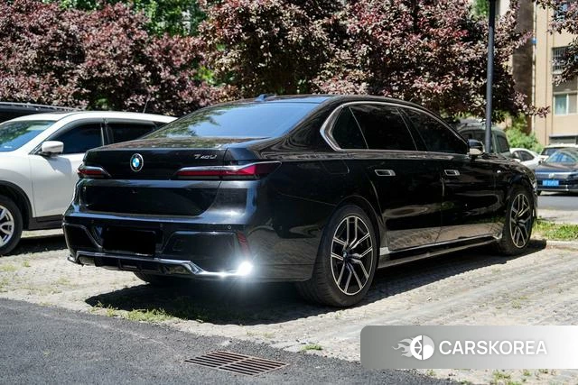 BMW 7 series id 4273193 из Китая 26