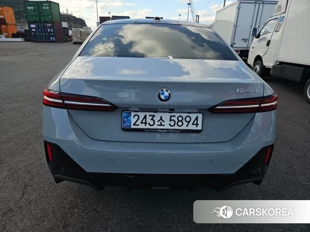 BMW 5 Series (G60) id 3471829 из Кореи 9