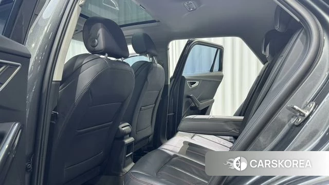 Audi Q2L id 4307515 из Китая 17