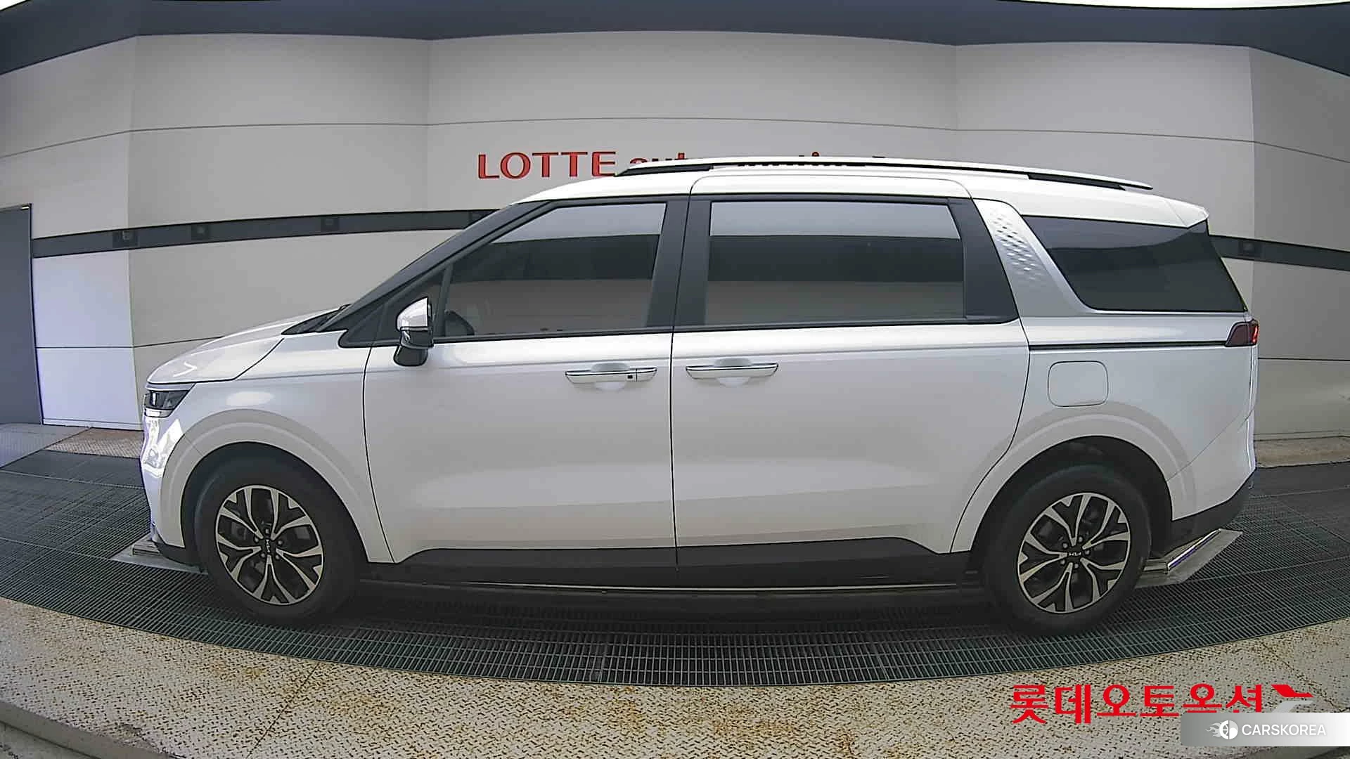 Kia Carnival id 4664331 из Кореи 35