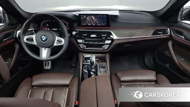 BMW 5 Series (G30) id 2891097 из Кореи 17