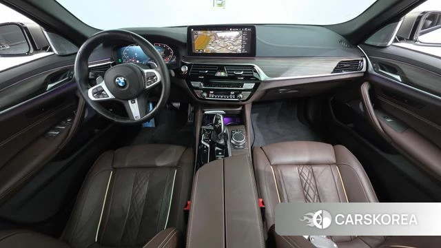 BMW 5 Series (G30) id 4625391 из Кореи 17