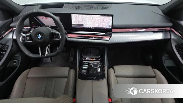 BMW 5 Series (G60) id 4532948 из Кореи 30