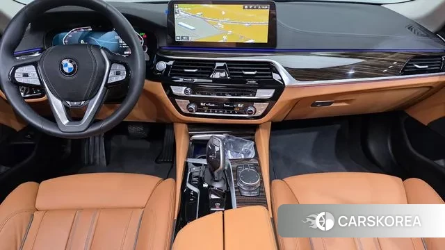 BMW 5 Series (G30) id 3016374 из Кореи 17