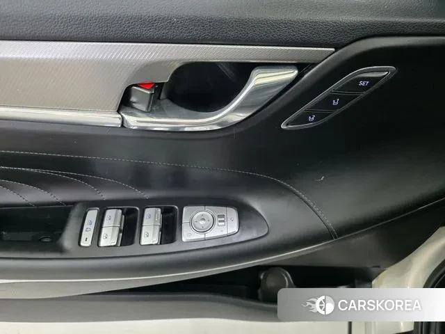 Hyundai The New Grandeur IG Hybrid id 3753396 из Кореи 17