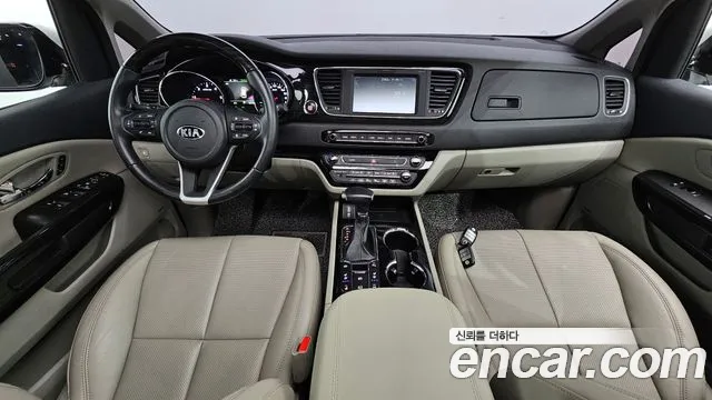 Kia The New Carnival id 2658878 из Кореи 17