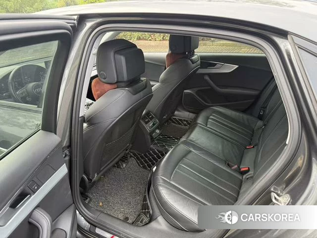 Audi A4L id 4353162 из Китая 10